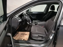 Škoda Superb Combi Ambition TDI DSG in Graphit-Grau Metallic