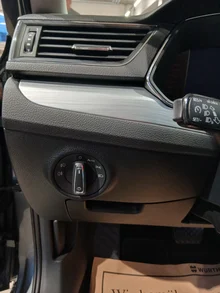 Škoda Superb Combi Ambition TDI DSG in Graphit-Grau Metallic