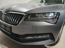Škoda Superb Combi Ambition TDI DSG in Graphit-Grau Metallic
