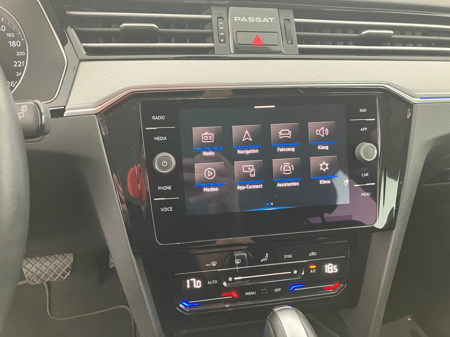 VW Passat Variant Business TDI DSG | Bild 9 von 15