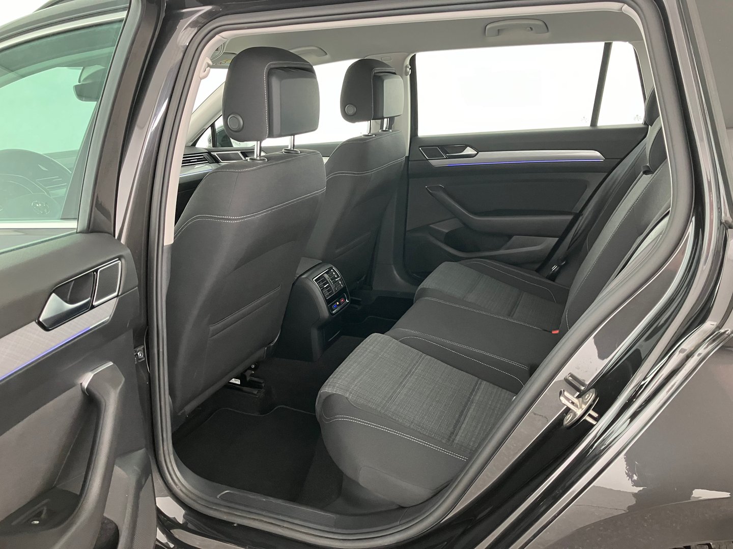 VW Passat Variant Business TDI DSG | Bild 11 von 15
