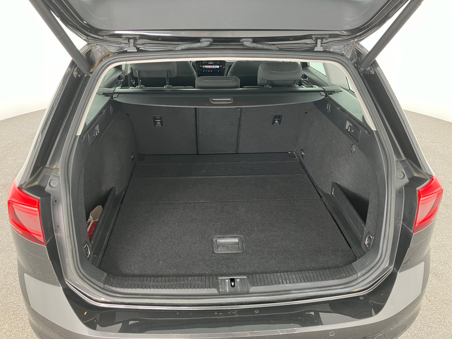 VW Passat Variant Business TDI DSG | Bild 12 von 15