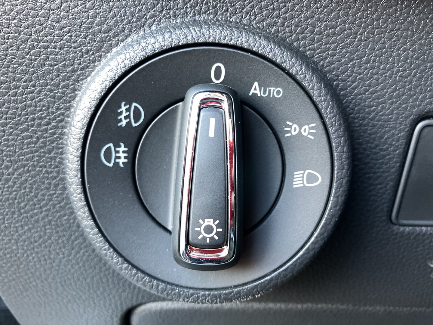 SEAT Ateca FR 1.5 TSI ACT DSG | Bild 8 von 27