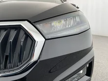 Škoda Fabia Essence in Black-Magic Perleffekt