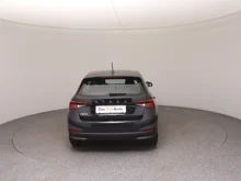 Škoda Fabia Essence in Black-Magic Perleffekt