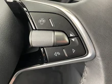 Škoda Fabia Essence in Black-Magic Perleffekt