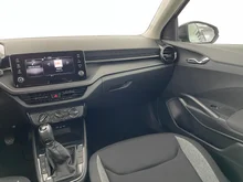Škoda Fabia Essence in Black-Magic Perleffekt