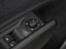 Škoda Enyaq 80x in SCHWARZ-MAGIC PERLEFFEKT