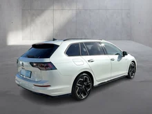VW Golf Variant Sport mHeV DSG in Oryxweiß Perlmutteffekt