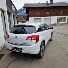 Thumbnail-Foto von Fahrzeug