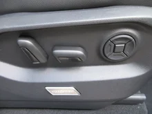 VW Touareg TDI 4MOTION in Meloe Blau Crystal Effekt