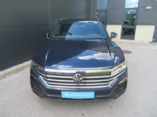 VW Touareg TDI 4MOTION in Meloe Blau Crystal Effekt