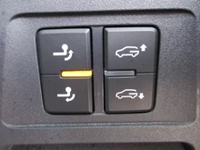 VW Touareg TDI 4MOTION in Meloe Blau Crystal Effekt