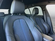 BMW 1xx 1 Lim. 118 i Luxury Line in schwarz Metallic