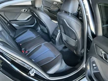 BMW 1xx 1 Lim. 118 i Luxury Line in schwarz Metallic