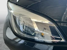 BMW 1xx 1 Lim. 118 i Luxury Line in schwarz Metallic
