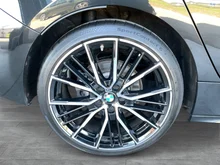 BMW 1xx 1 Lim. 118 i Luxury Line in schwarz Metallic