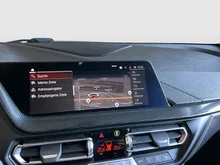 BMW 1xx 1 Lim. 118 i Luxury Line in schwarz Metallic