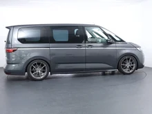 VW Multivan Style ÜH eHybrid in Indiumgrau Metallic