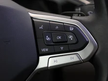 VW Multivan Style ÜH eHybrid in Indiumgrau Metallic