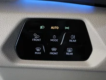 VW Multivan Style ÜH eHybrid in Indiumgrau Metallic