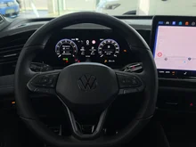 VW Tiguan Sport eTSI DSG in Cipressino-Grün Metallic