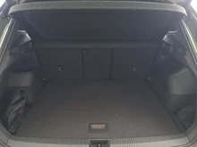 VW Tiguan Sport eTSI DSG in Cipressino-Grün Metallic