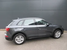 Audi Q5 50 TFSI e quattro in H1 Manhattangrau Metallic