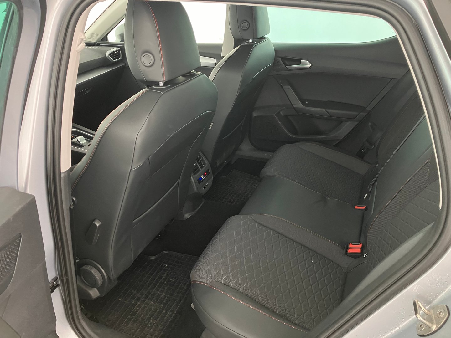 SEAT Leon FR 2.0 TDI DSG | Bild 17 von 20