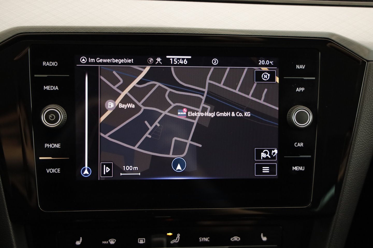 VW Passat Variant Business TDI SCR DSG | Bild 10 von 19