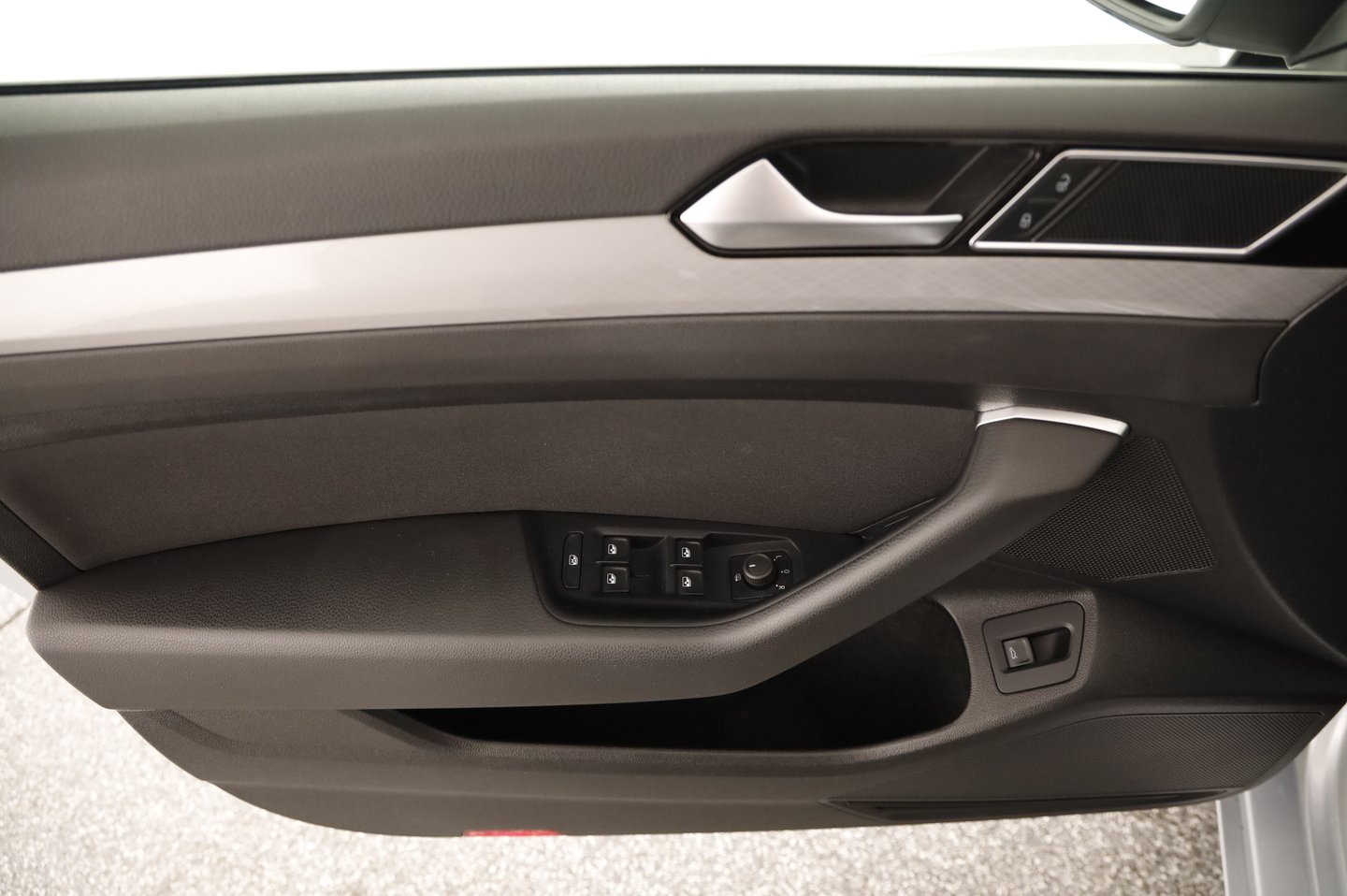 VW Passat Variant Business TDI SCR DSG | Bild 4 von 19
