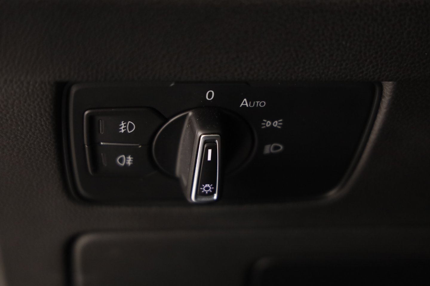 VW Passat Variant Business TDI SCR DSG | Bild 5 von 19