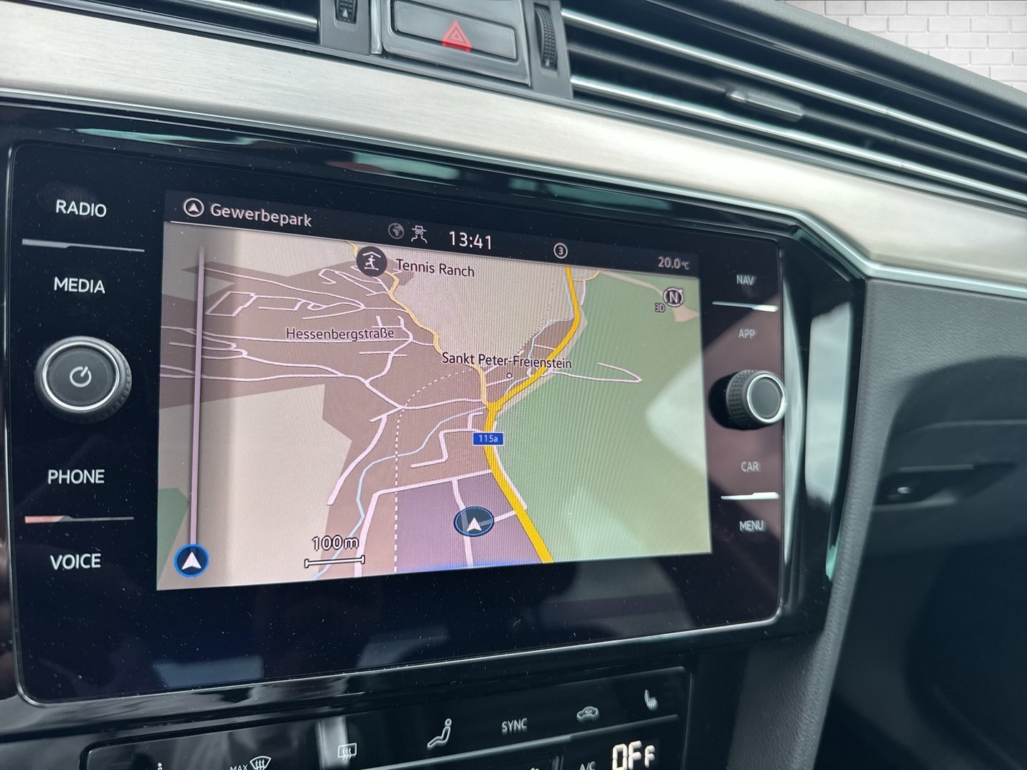 VW Passat Elegance TDI DSG | Bild 14 von 23