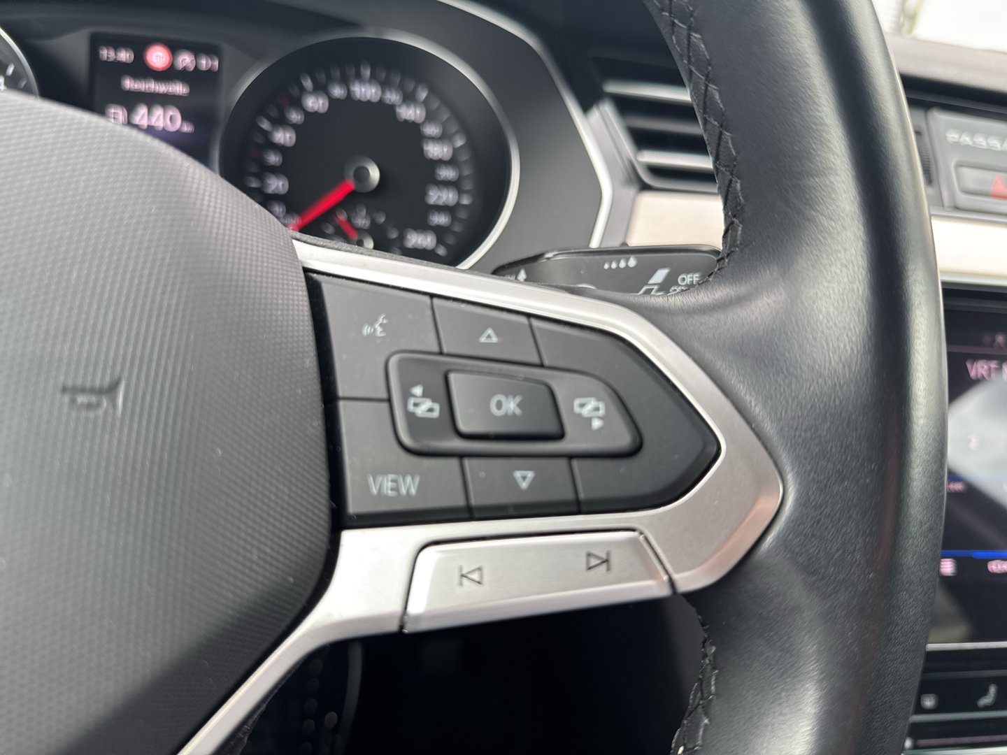 VW Passat Elegance TDI DSG | Bild 13 von 23
