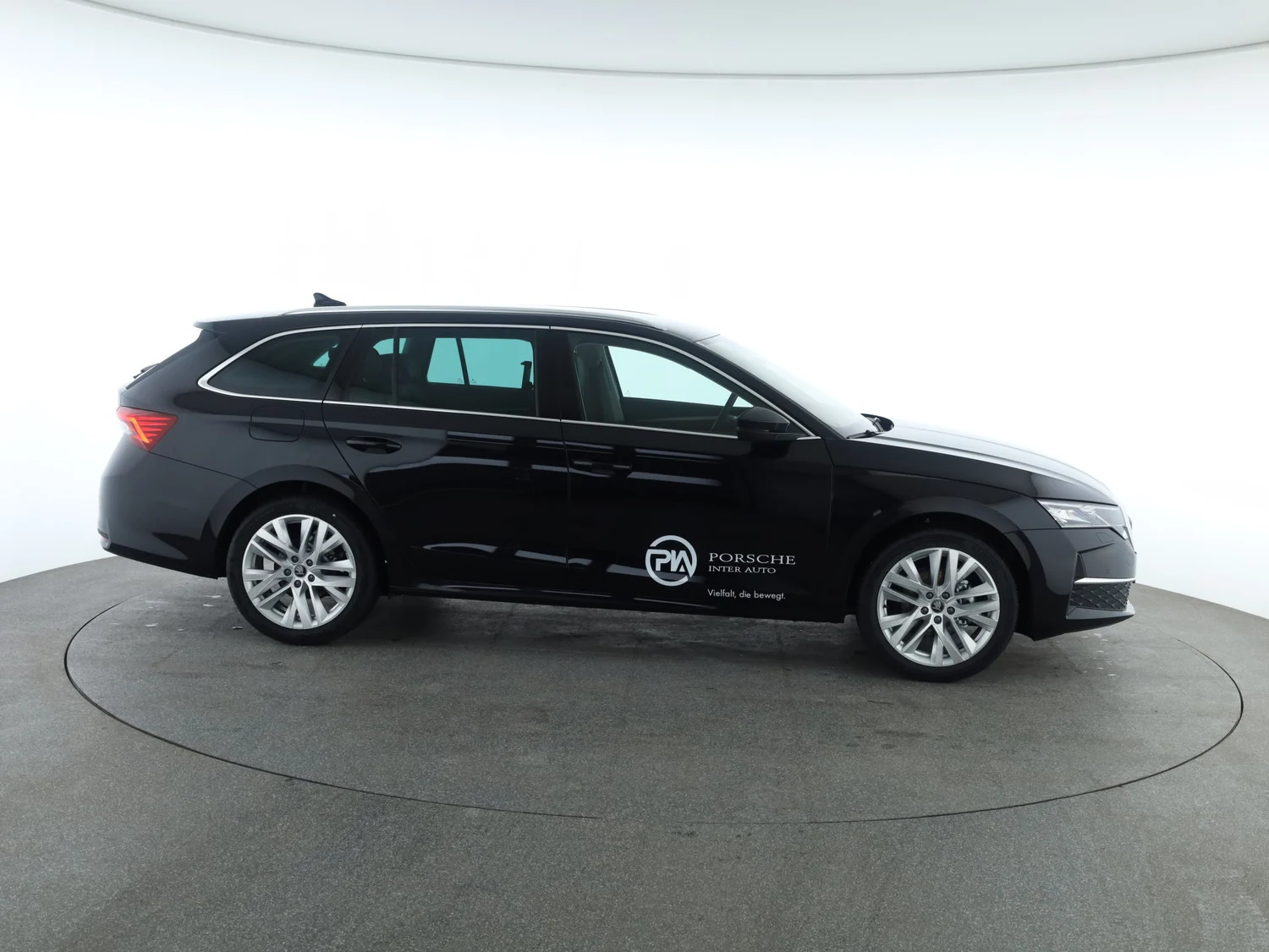 Bild eines Škoda Octavia Combi Selection TSI mHEV DSG