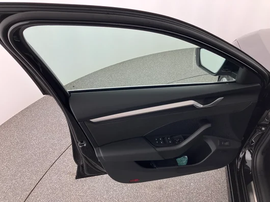 Bild eines Škoda Octavia Combi Selection TSI mHEV DSG