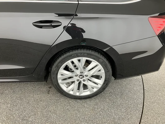 Bild eines Škoda Octavia Combi Selection TSI mHEV DSG