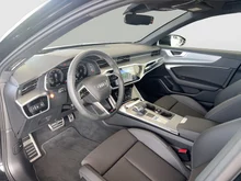 Audi A6 Avant 50 TFSI e quattro Design in 0E Mythosschwarz Metallic