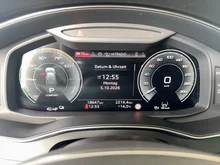 Audi A6 Avant 50 TFSI e quattro Design in 0E Mythosschwarz Metallic