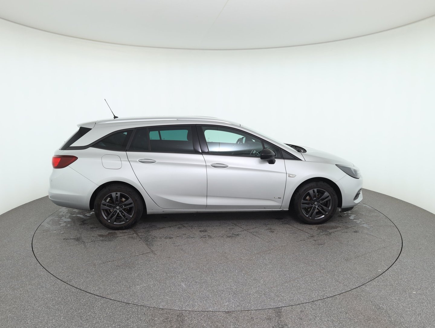 Opel Astra ST 1,2 Turbo Direct Inj. Edition | Bild 4 von 28