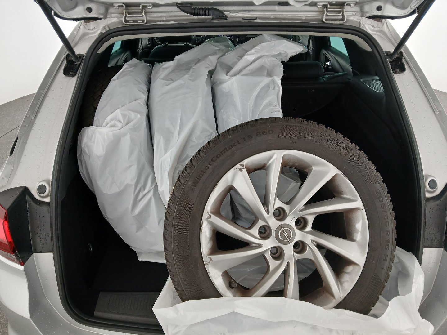 Opel Astra ST 1,2 Turbo Direct Inj. Edition | Bild 26 von 28