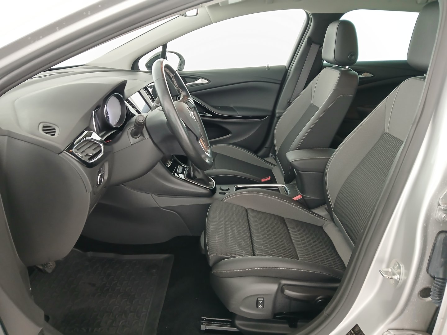 Opel Astra ST 1,2 Turbo Direct Inj. Edition | Bild 13 von 28