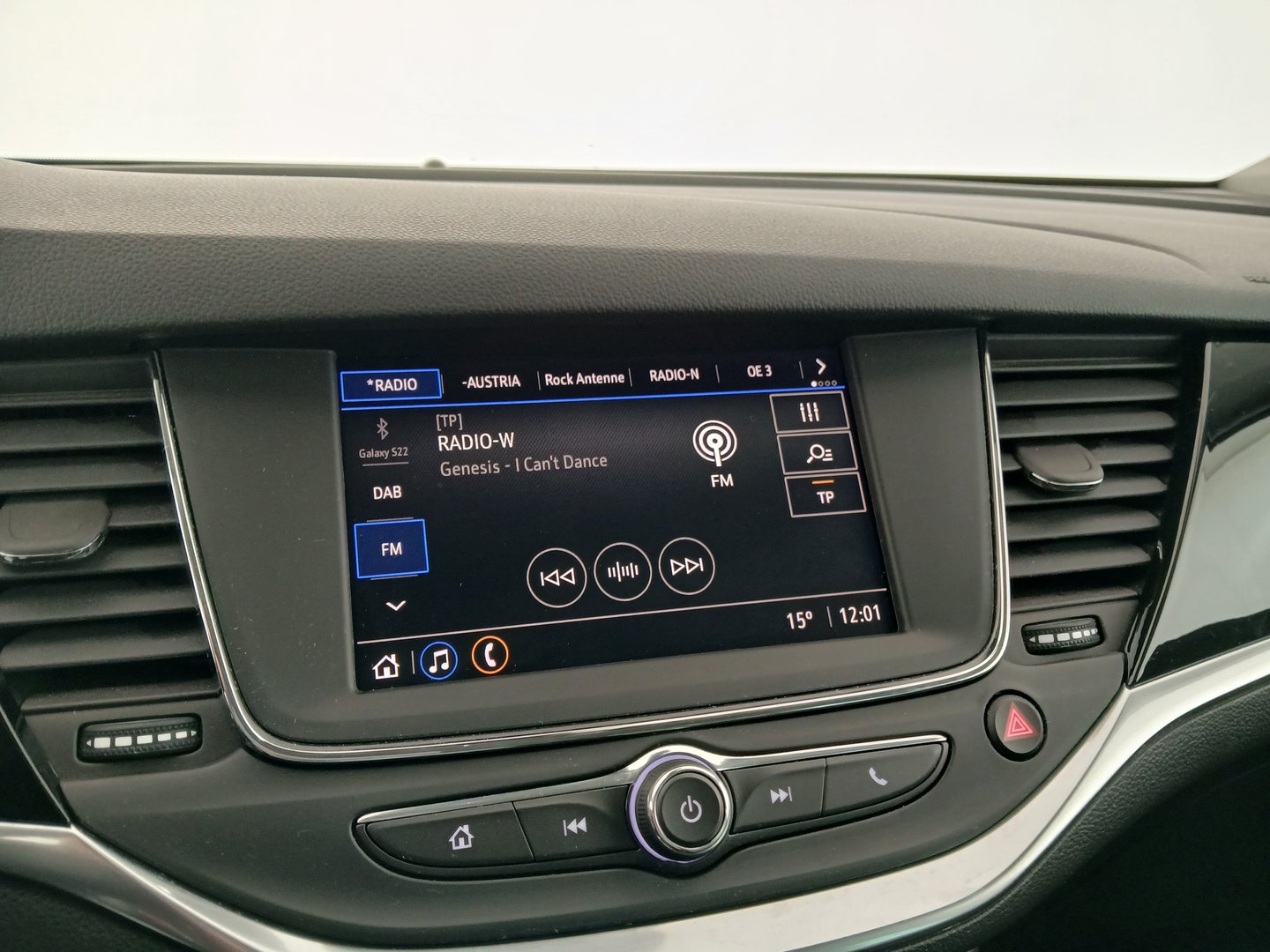 Opel Astra ST 1,2 Turbo Direct Inj. Edition | Bild 18 von 28