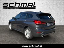 BMW X1 xDrive 25 i Advantage in mittelgrau - metallic