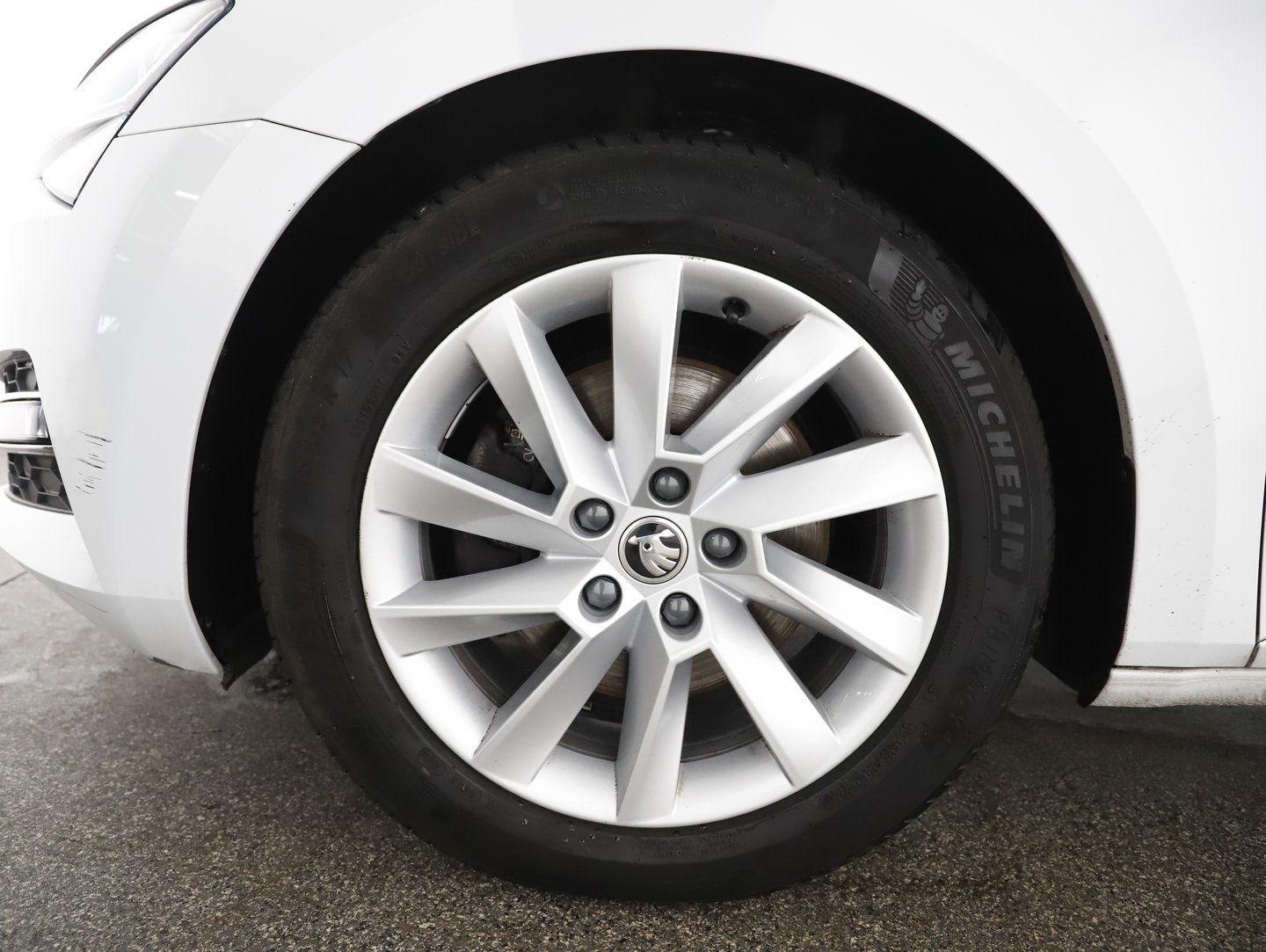 Škoda SUPERB Combi Style TDI DSG | Bild 3 von 23