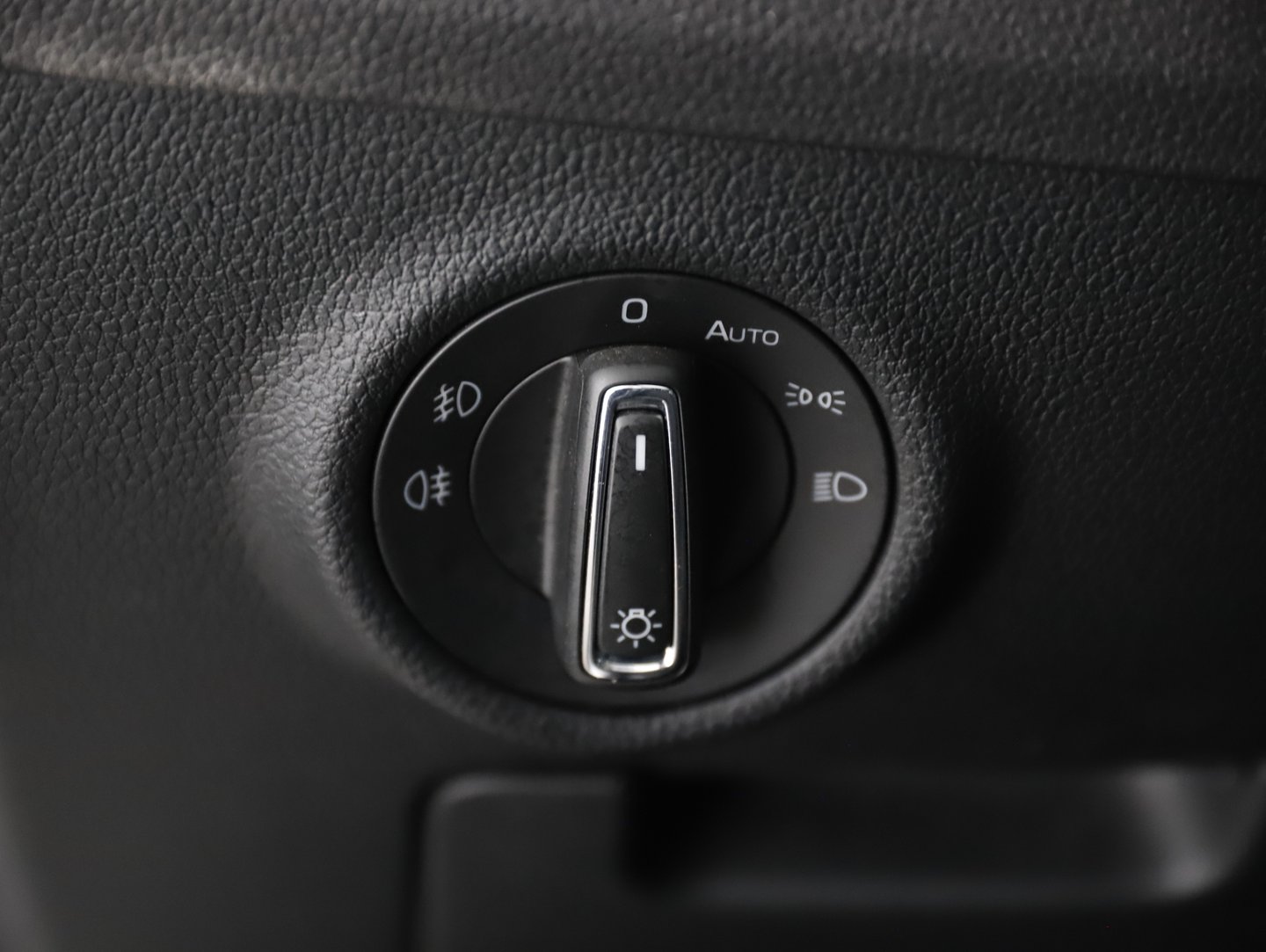 Škoda SUPERB Combi Style TDI DSG | Bild 6 von 23