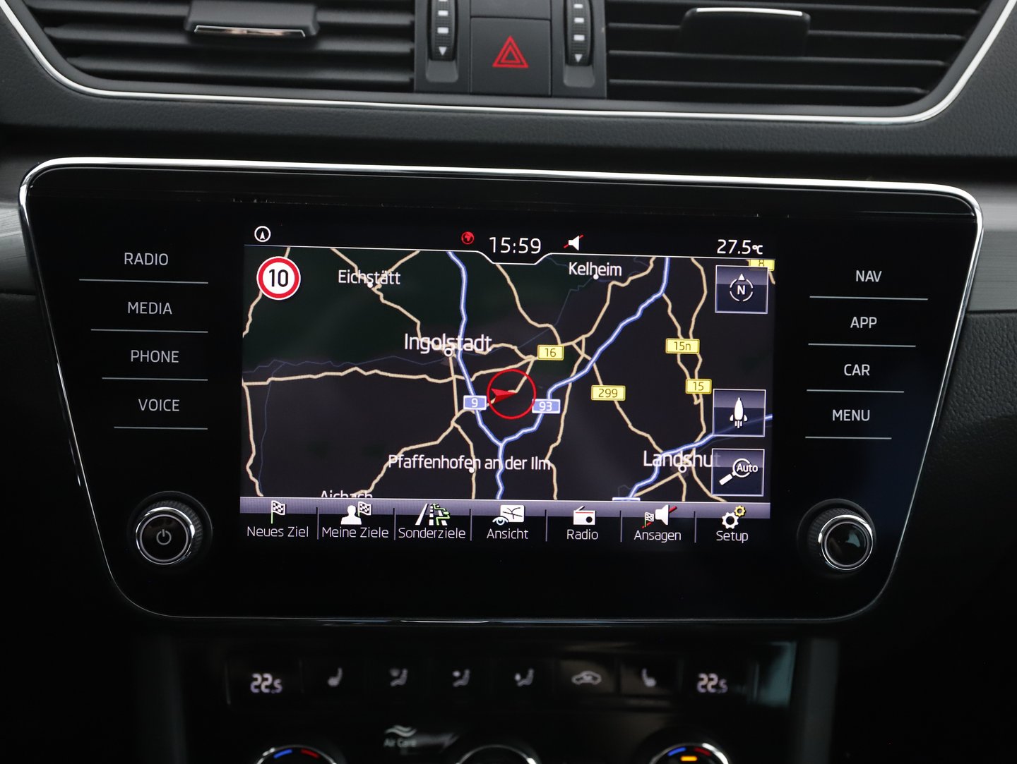 Škoda SUPERB Combi Style TDI DSG | Bild 14 von 23