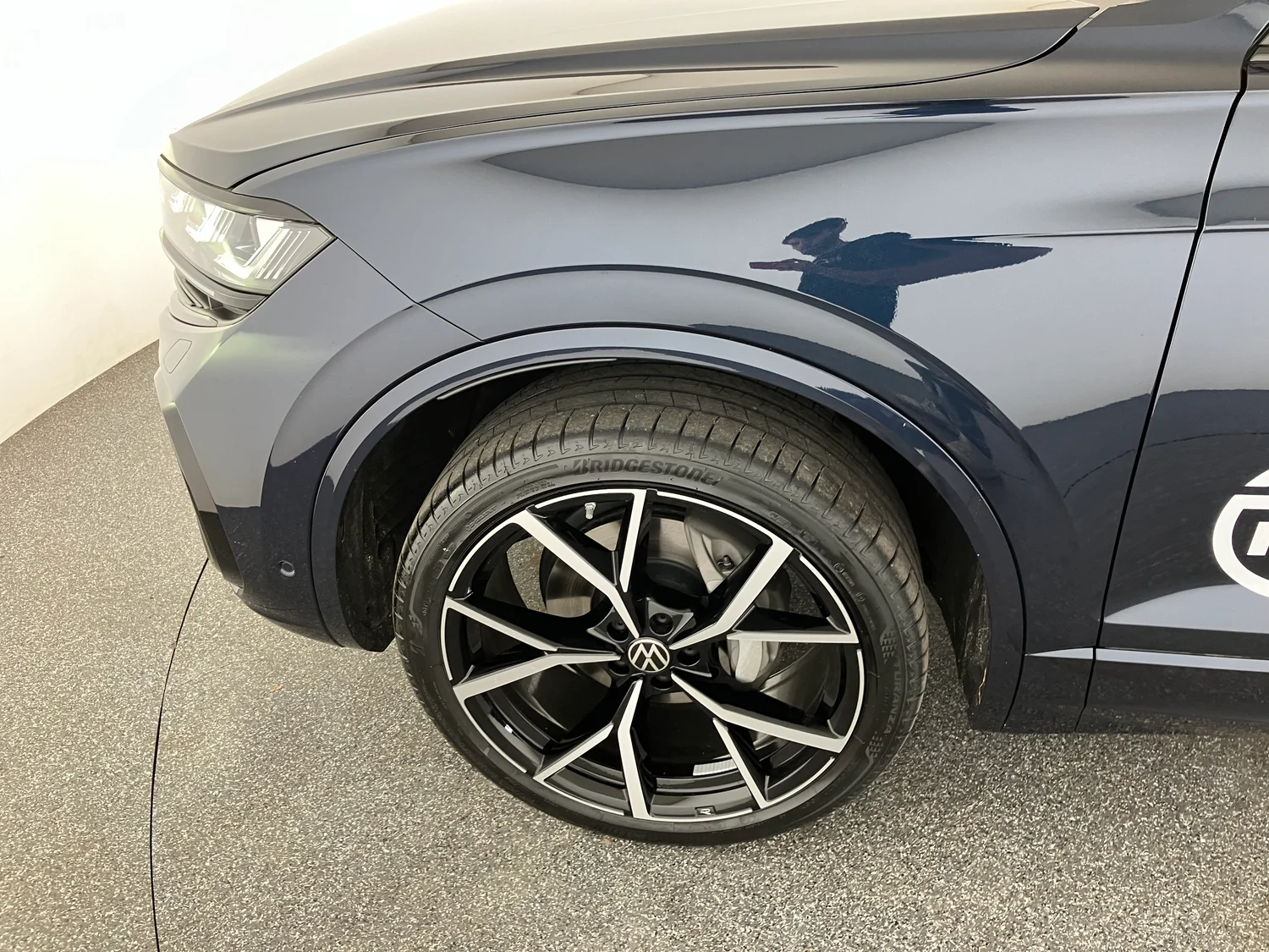 Bild eines VW Touareg R-Line TDI 4M. Final Edition