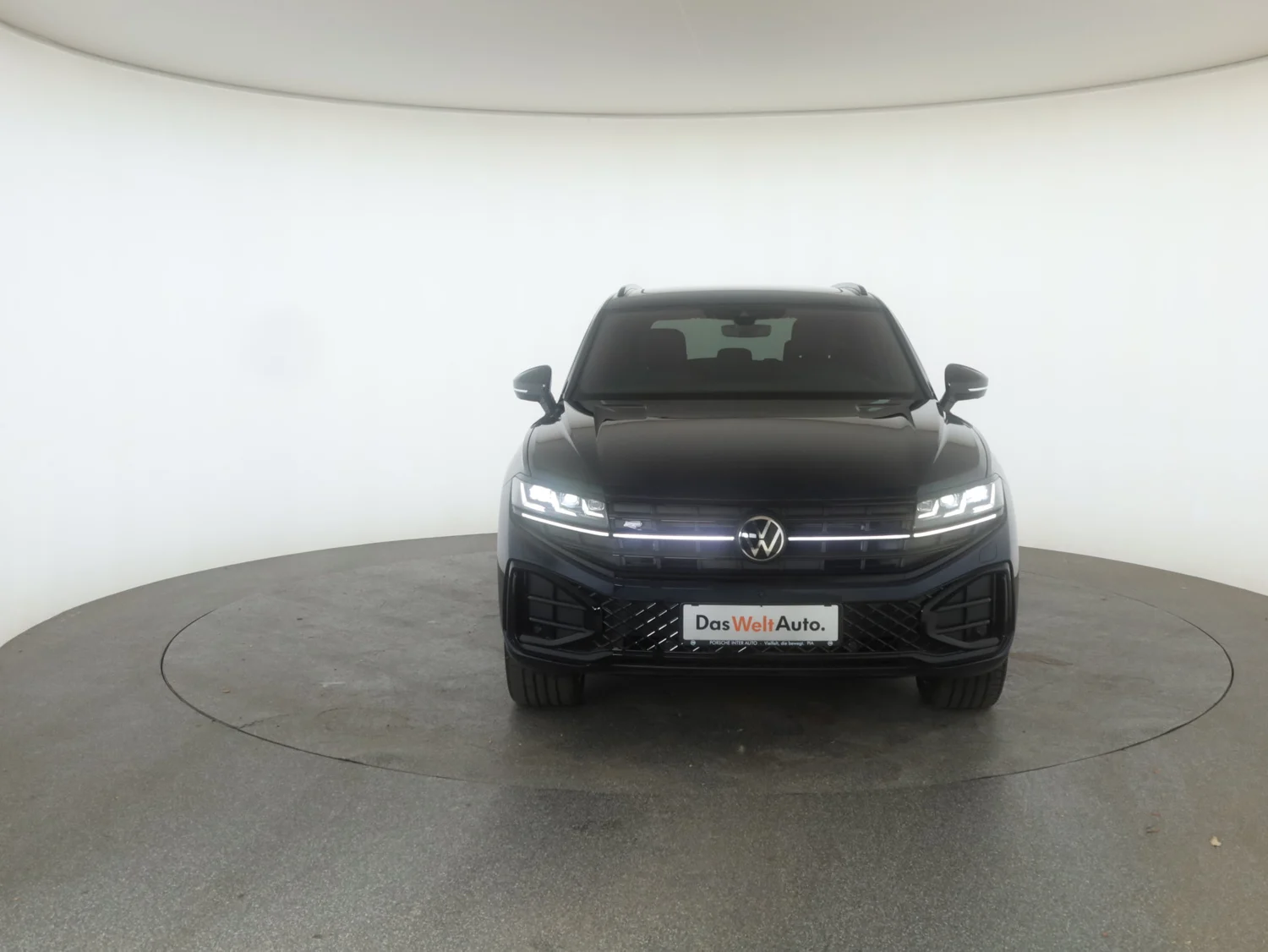 Bild eines VW Touareg R-Line TDI 4M. Final Edition