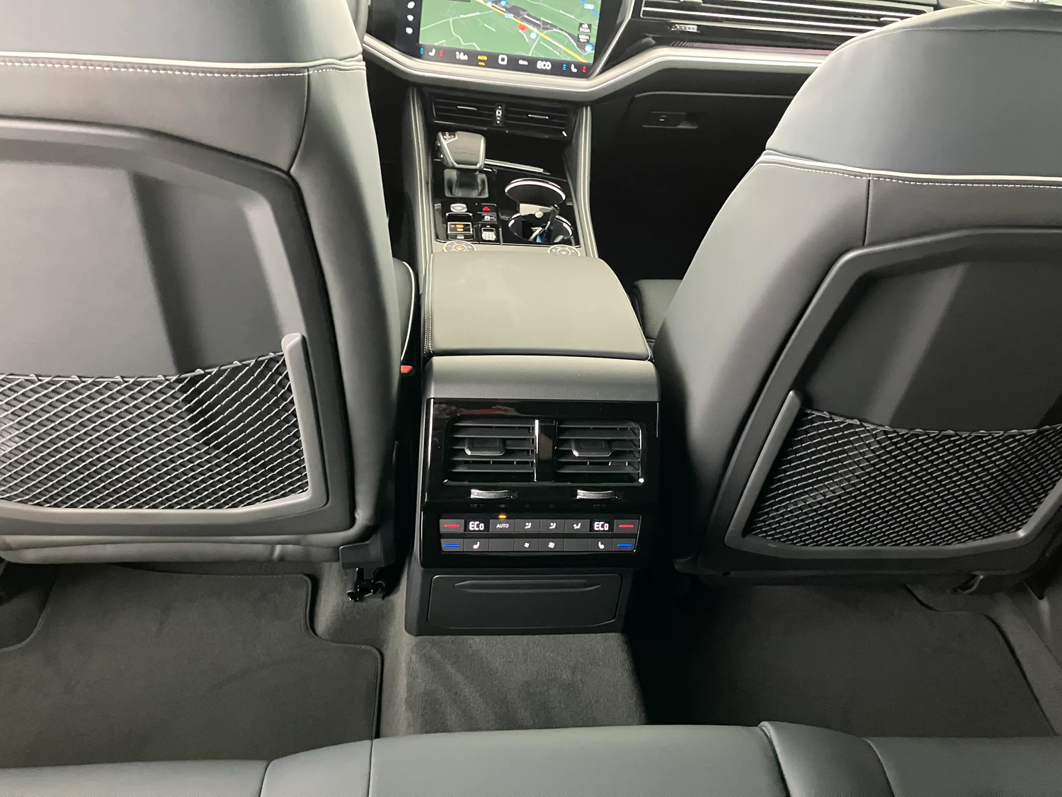 Bild eines VW Touareg R-Line TDI 4M. Final Edition